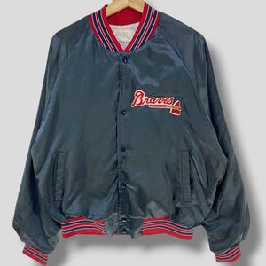 Vintage 90s Atlanta Braves chalk line satin bomber collectible MLB athletic streetwear casual outfit outerwear snap varsity jacket Large