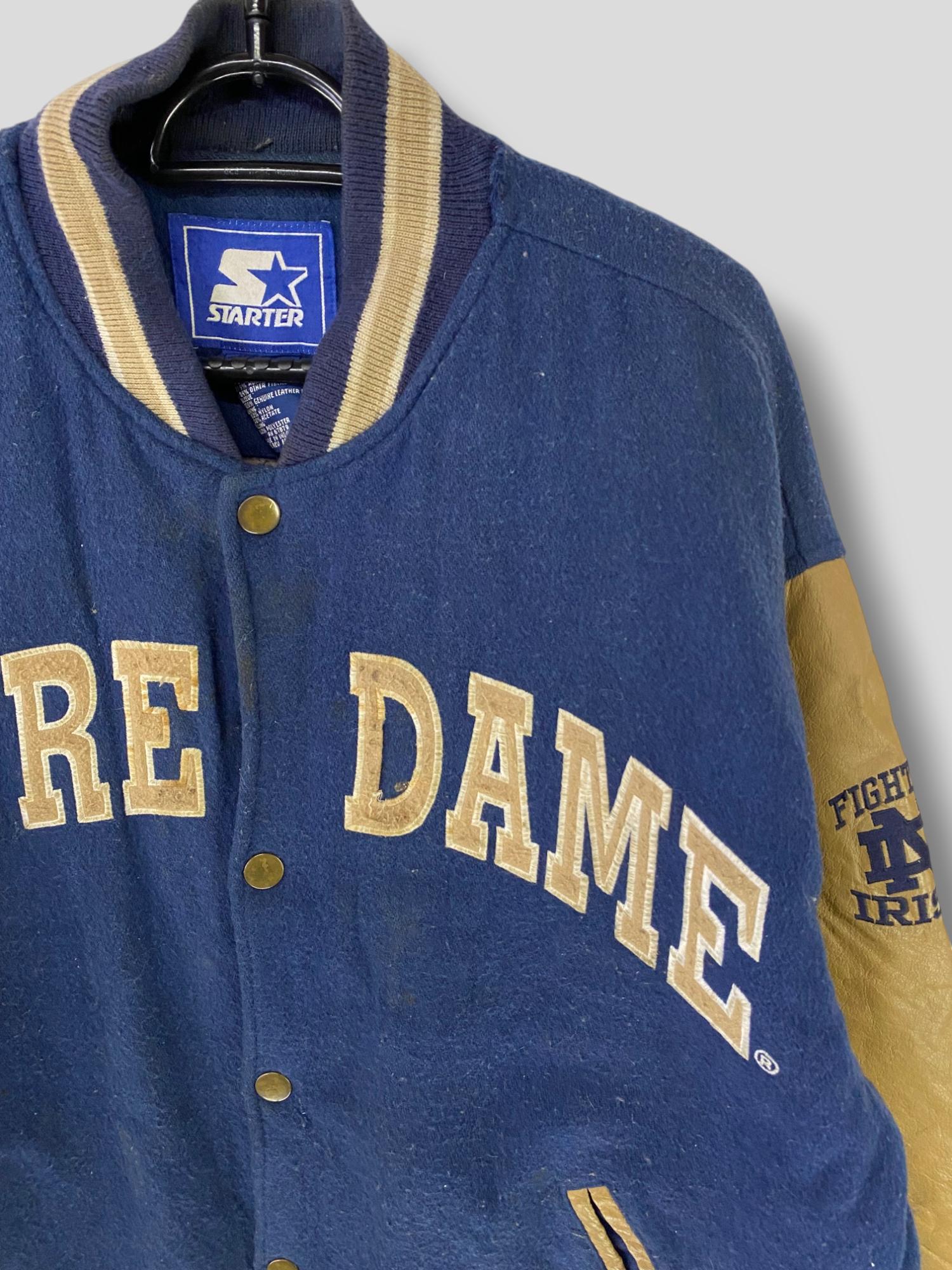 Notre Dame“Fighting Irish“ ヴィンテージ スタジャン Notre Dame Fighting Irish Satin Jacket Vintage Chalkline