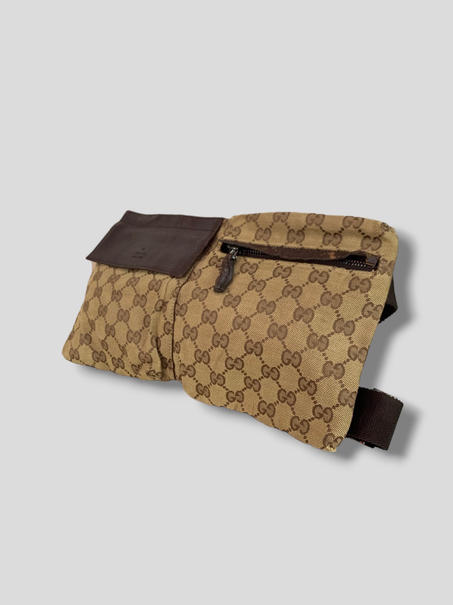 Old gucci shop fanny pack