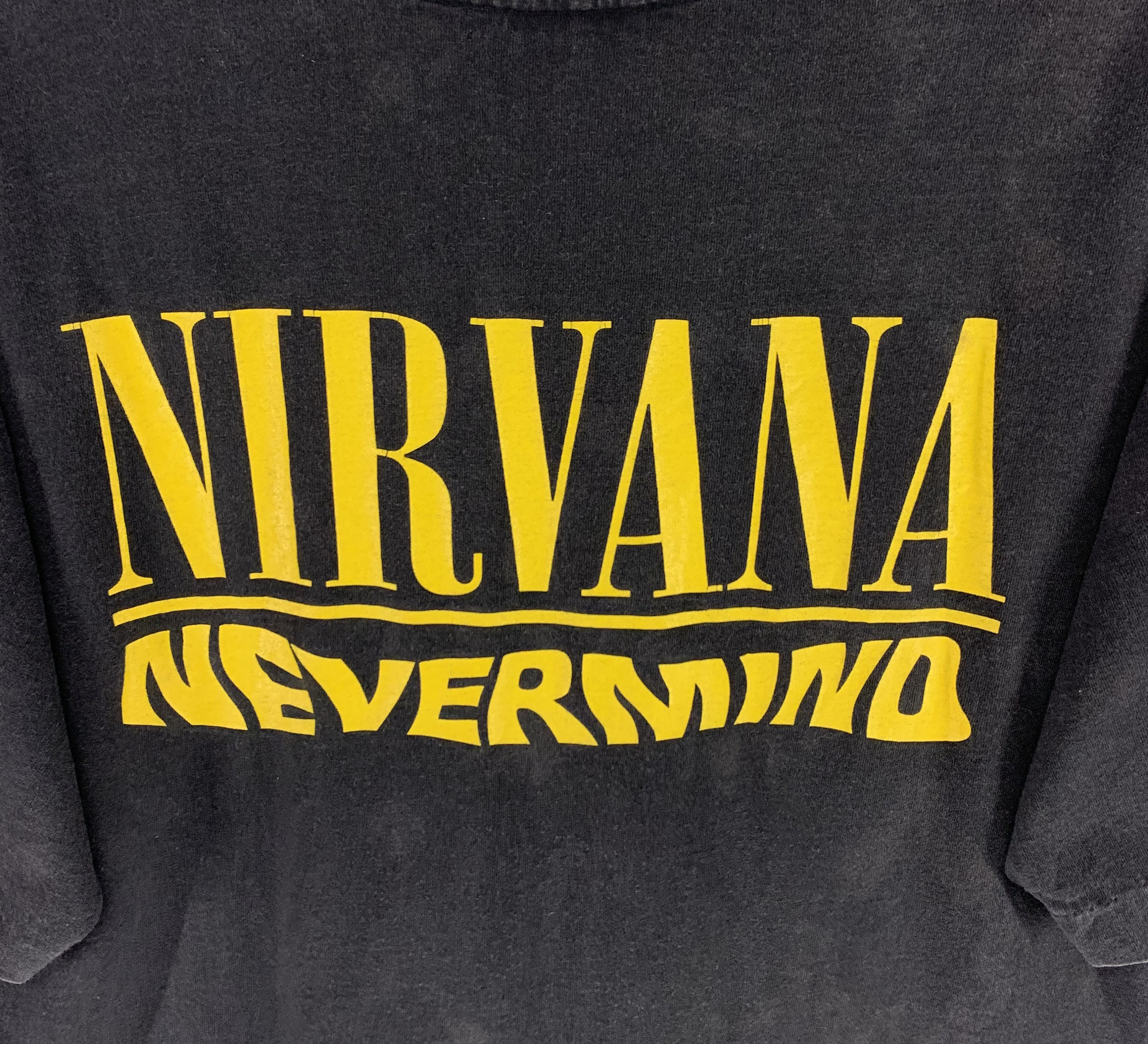 Vintage Nirvana Nevermind Smiley Face Tshirt Kurt Cobain Grunge