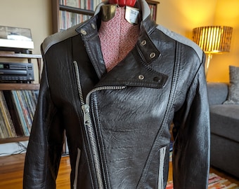 Vintage 1990s Old Mill leather motorcycle jacket - approx XS/S - 34-35" chest - 21-21.5 in length - please read item description