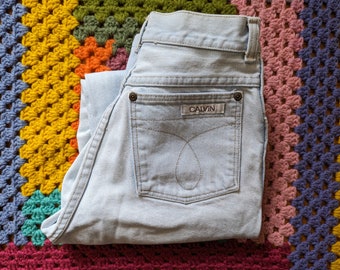 Vintage 1980s light denim Calvin Klein jeans - 24.5-25" waist - 28" inseam (mid rise) - please read item description