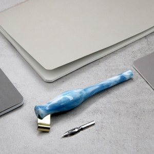 Oblique pen holder, calligraphy pen, dip pen, pen holder, handmade pen, oblique pen, oblique penholder, nib holder, dip pen holder
