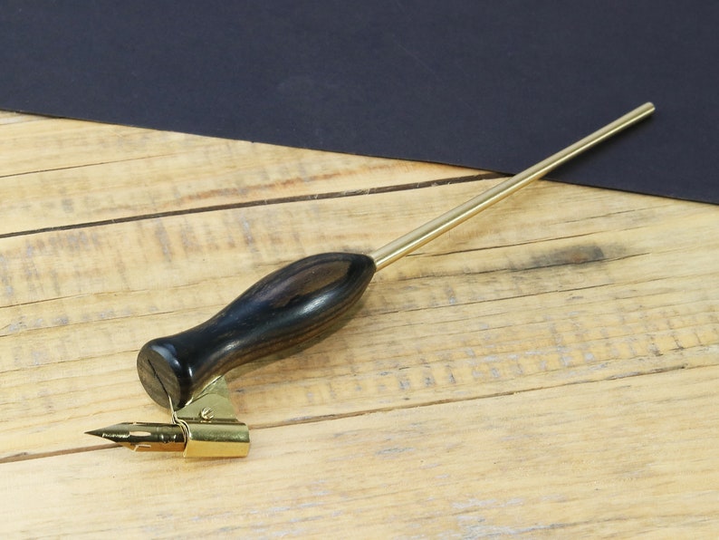 Oblique pen holder calligraphy pen