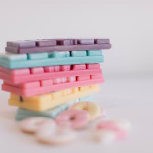 Highly Scented WAX MELT Snap BAR 50g Scented Wax Fragrance Melts, Long Lasting Strong Fragrance Scented Melts Bar, Colored Wax Melt for Home
