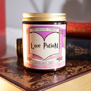 Love Potion | Library and Reading Present | Book Candle Scent︱Book Inspired Candle︱Literary Candle︱Soy Candle︱Wax | Scented Candle