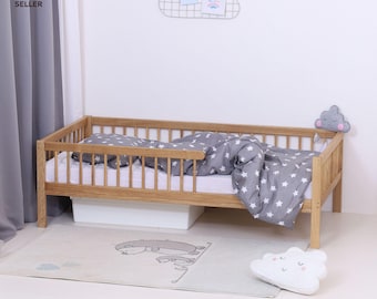 LUXUS Eiche MONTEbed - Kinderbett mit Gitter + Lattenrost / Montessori Kinderbett, Eiche Massivholz