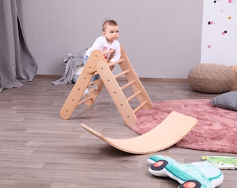 Triangle d'escalade pour bébés avec planche d'équilibre / Kletterdreieck avec Schaukelbrett