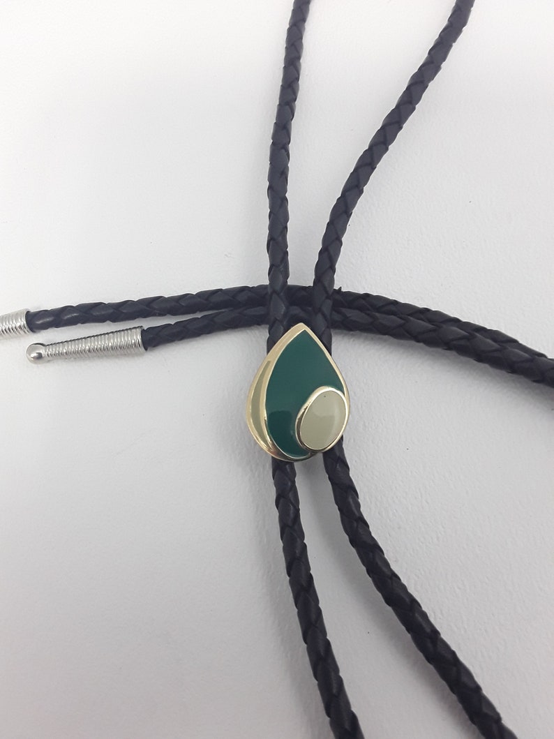 Bolo Tie Necklace Western Styling Bolo Tie Vintage Western Bootlace Cowboy Tie Bolo Tie Enamel Style