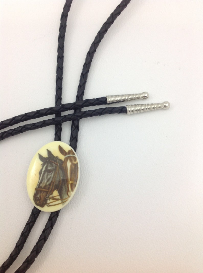 Western BootLace Cowboy Tie Horse Head Style Bolo Tie Necklace Western Styling Bolo Tie Vintage