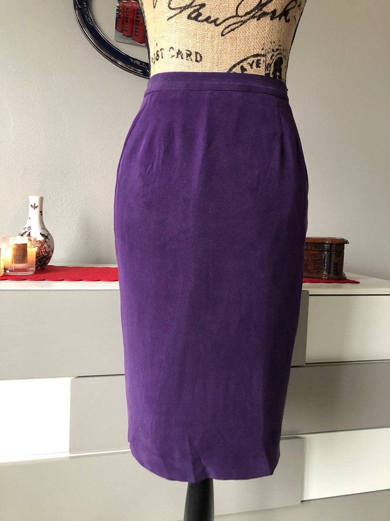Spring Pencil Skirt Size 2P waist 24 High waisted Silk Purple Skirt