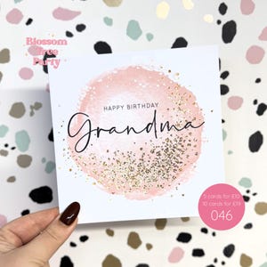 Carte de grand-mère de joyeux anniversaire | carte d'anniversaire de grand-mère | carte pour grand-mère | Mesdames de Zazzle.be Liste d'envies Vous avez des idées ? | Famille | Grand-mère | Grand-mère | Grand-mère (Réf : 046)