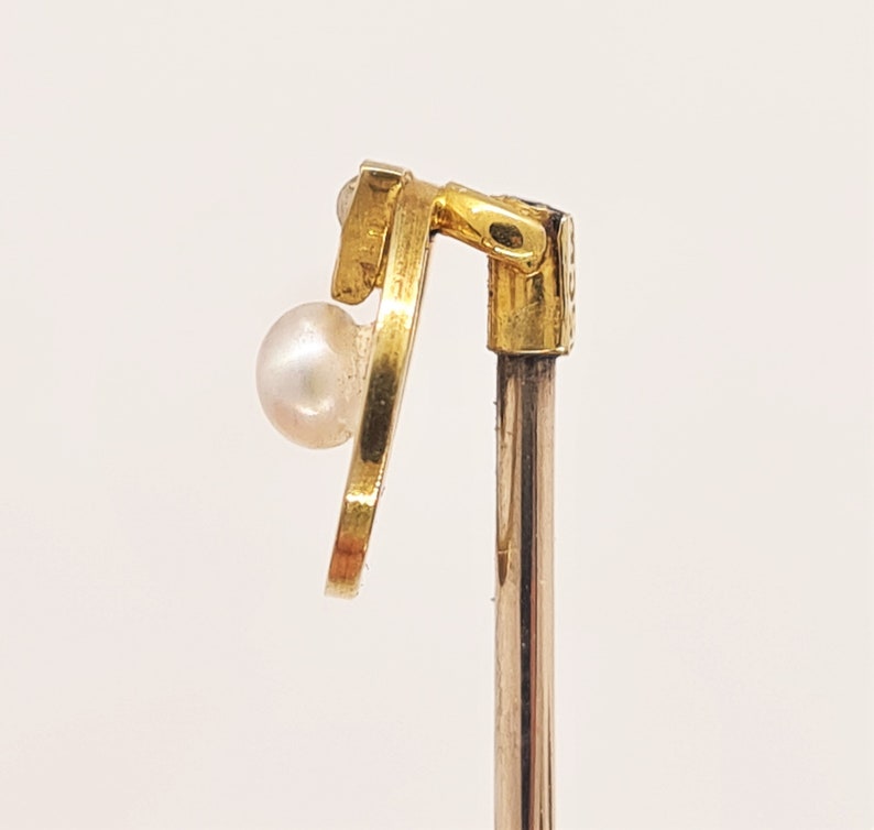 early H Samuel jewellery Edwardian 15 carat gold pearl stick pin in original box stock pin yellow and rose gold tie pin