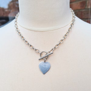 Vintage solid sterling silver necklace chain with T bar toggle and heart, full hallmarks, 43 cm 17 inches long, chunky links, 31.3 grams