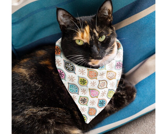 Pet Gifts Bandanas For Dogs Gift Bandanas for Cats Fashion Dog Bandana  Retro Cute Cat Bandana Gift for Dogs and Cat Gifts