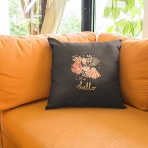 Throw Pillows Home Decor Accent Pillow Floral Square Pillow for Apartment Gift Home Decor Bedroom Accessories 18X18 Faux Linen