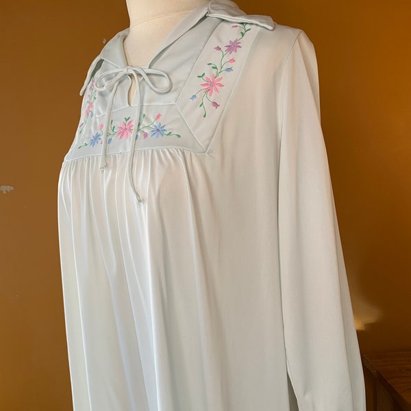 Long Sleeve Nightgown in Very Light Blue Green  / Vintage Sears Maxi Night Gown / 1970's 1960's / Floral Details