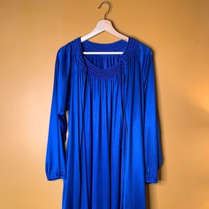 Peignoir Set in Blue Size Medium  / Gossard Artemis   /   Vintage Robe and Nightgown Set / Gift