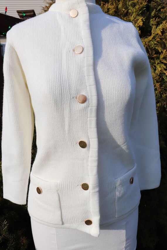 white cardigan sweater with pockets