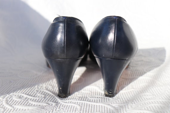 Classic Navy Blue Salvatore Ferragamo Heels Size 7 - image 5