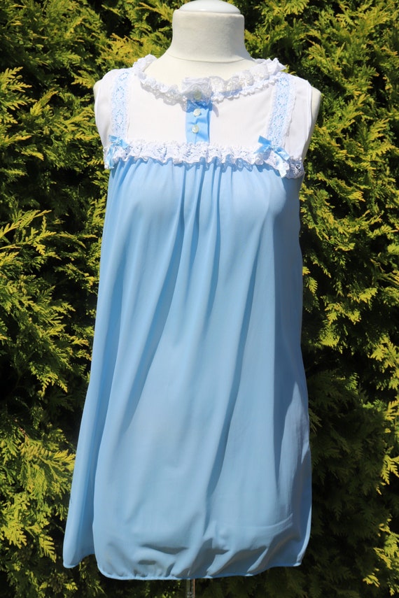 Blue and White Babydoll Summer Nightie / 1960's Ni