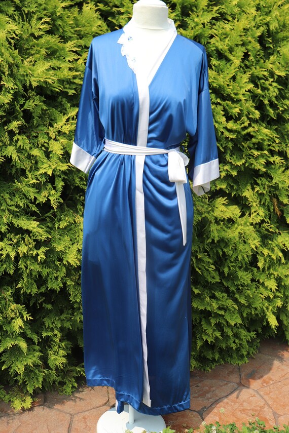 Silky Blue and White Nylon Peignoir / Vintage Ankl