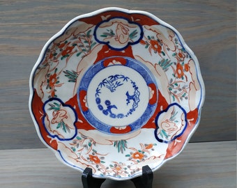 Anique Japanischer Imari Porzellan Teller Frühe Meiji Zeit 19. Jahrhundert handbemalte Sammlerstücke Floral Design Keramik