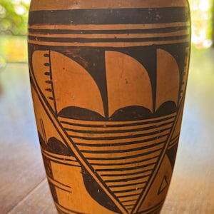 Lovely Early 1900s Polychrome Hopi Jar / Vase
