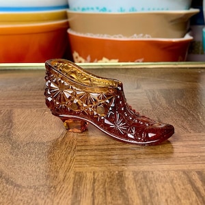 Vintage Amber Colored Daisy and Button Miniature Glass Shoe 3&quot; | Retro Shelf Decor Fenton Style Ring Dish