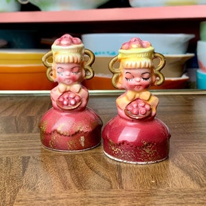 Salt Shakers, Vintage 1960's, Enesco - Etsy