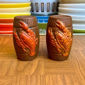 Pair of Vintage Ceramic Wooden Barrel and Lobster Salt and Pepper Shakers | Made in Japan Maine Souvenir Nanco Kitsch Seafood Themed Kitchen