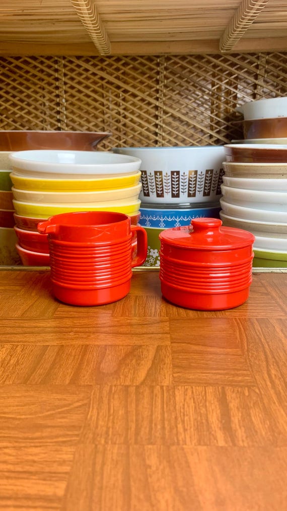Vintage Rubbermaid Red Melamine Ribbed Plastic Creamer and Sugar