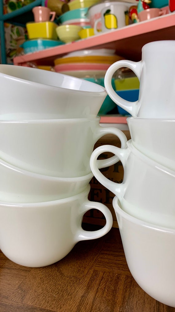 Set of 8 Vintage Plain White Milk Glass Pyrex Coffee Mugs | Retro