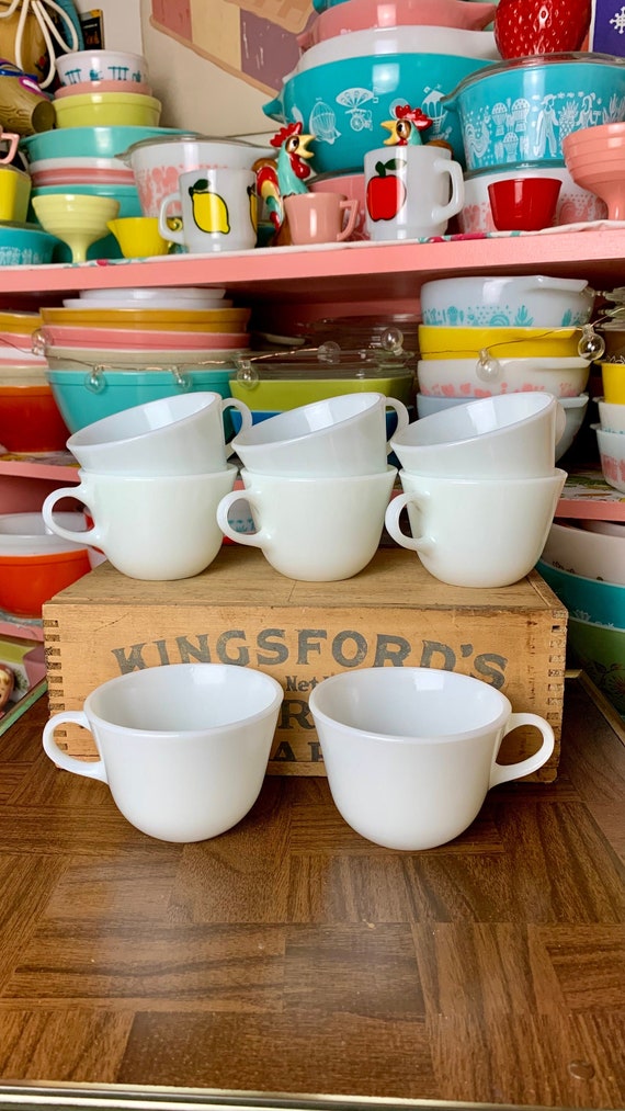 Set of 8 Vintage Plain White Milk Glass Pyrex Coffee Mugs | Retro