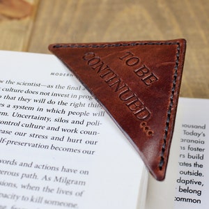 Leather Corner Bookmark, Personalized Leather Bookmark, 3rd Anniversary Gift, Bookmark for men, Leather accessories