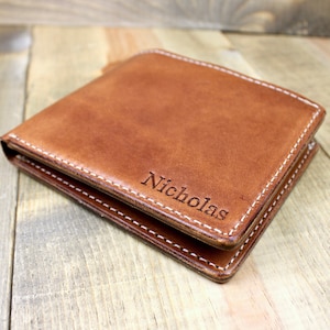 Cartera de cuero plegable personalizada / Cartera personalizada para él / Cartera artesanal / Accesorio de cuero / Regalo de cuero para el tercer aniversario de su esposo