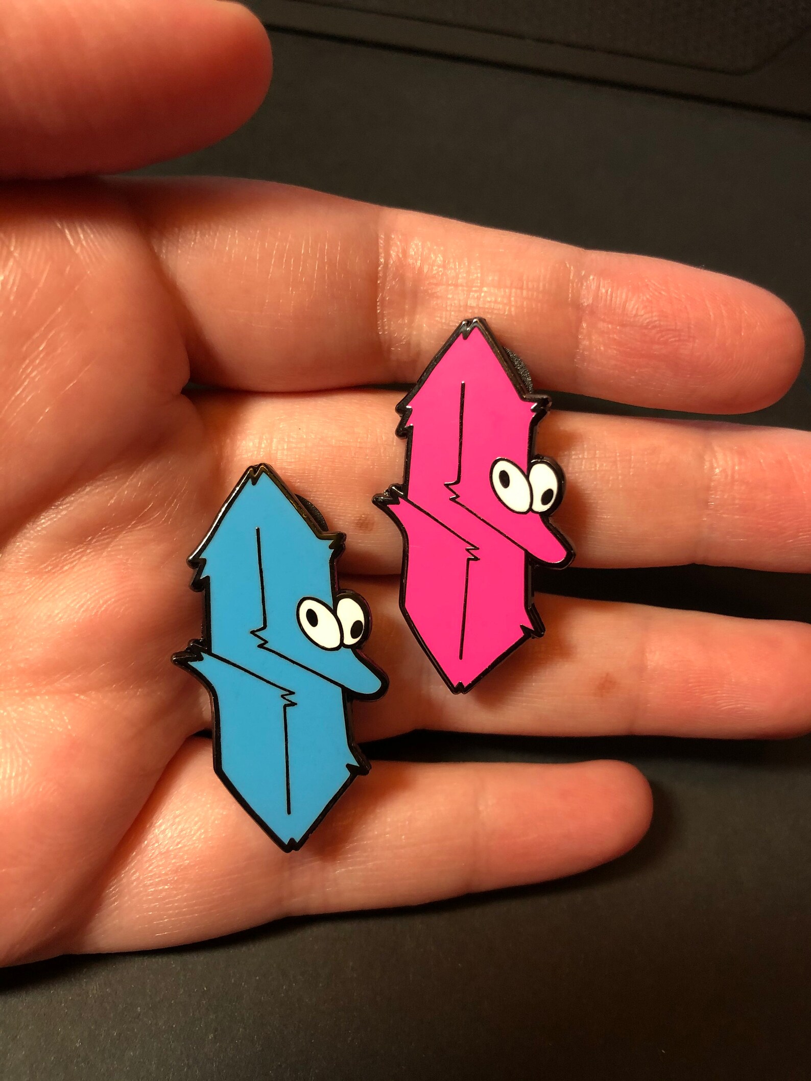 Worm on a String S SWORM enamel Pin - Etsy