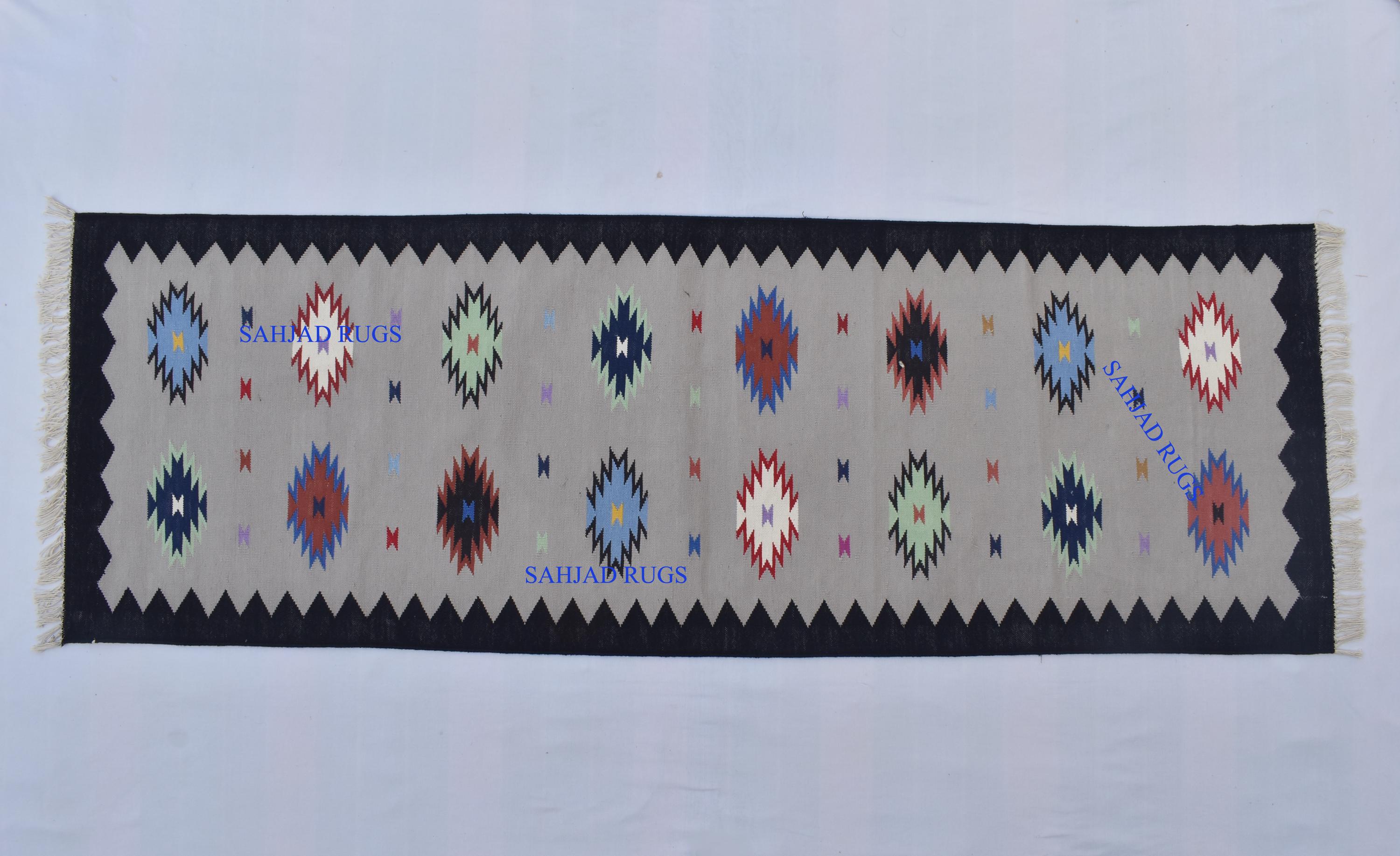 複数のサイズ コットン グレー 伝統的デザイン 手織り ランナー ラグ