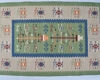 Hand Woven Cotton Dhurrie Rug (4x6 ft) - Green and Beige Kilim