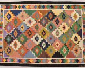Tapete de algodão tecido à mão, estilo dhurrie geométrico colorido, com borda preta (1,20 x 1,80 m)