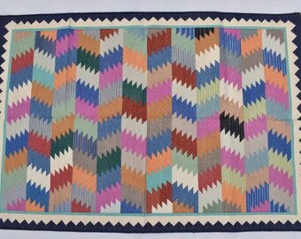 Handgewebter Baumwollteppich, farbenfroher indischer Dhurrie, roter Rand (120 x 180 cm)