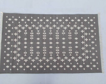 Multiple Sizes Grey And White Cotton Hand Woven Rug