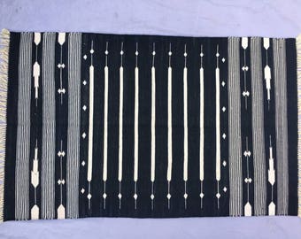 3x5 コットン タッセルなし 黒と白のラグ - ストライプ柄 ハンドメイド