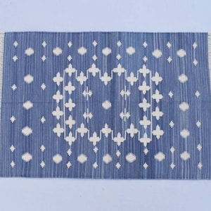 2 x 3 katoenblauw modern handgeweven klein tapijt - handgemaakt kelimtapijt
