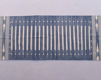 Alfombra moderna de rayas azules y blancas - Alfombra de corredor tejida a mano en azul con efecto tie-dye