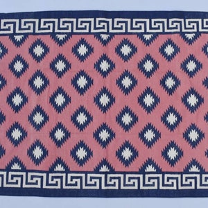 Alfombra de diseño real hecha a mano de algodón azul y rosa claro - Tejido plano y alfombra Kilim tejida a mano