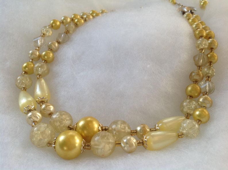 pearlized /&clear plastic bead 2 strand necklace 1950/'s greenish-yellow textured Vintage