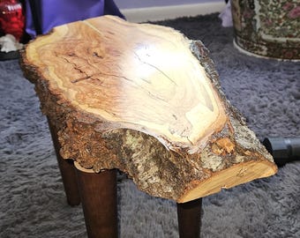 Handgemaakt bijzettafeltje Cherry Burl.