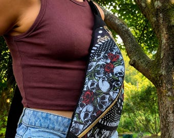 Sac banane têtes de mort, skulls, velours noir
