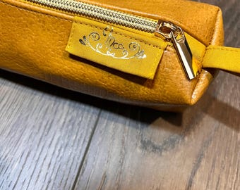 Trousse en simili cuir 23cm